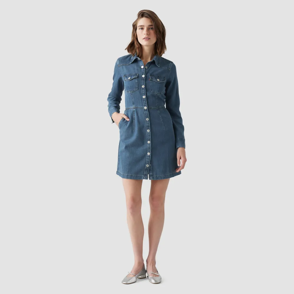 【LEVIS】女款 合身長版牛仔洋裝 / 襯衫式順腰設計 / 經典外套母扣 上衣 熱賣單品 A7565-0000