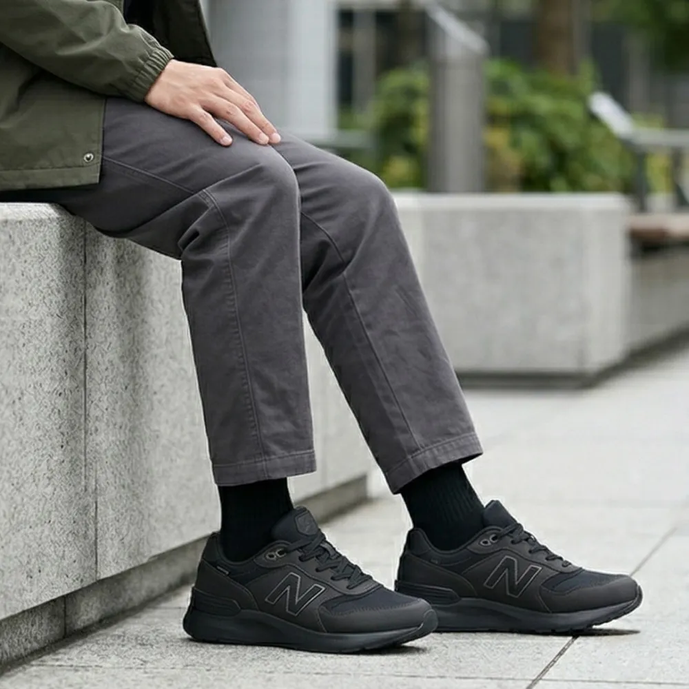【NEW BALANCE】NB Gore-tex 防水鞋 慢跑鞋_U880G7XY-2E_U880G6UD-2E_中性_黑色/燕麥色