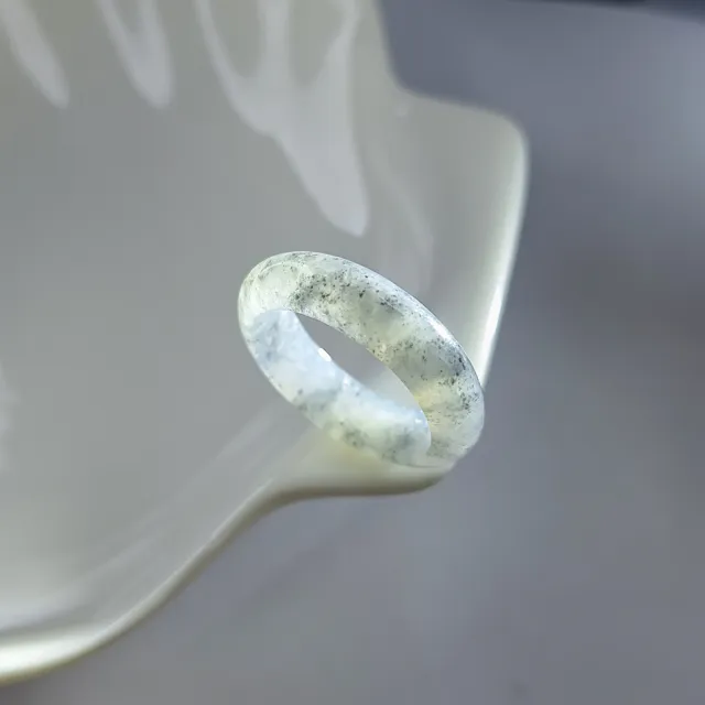 【鵝娘翡翠】天然A貨翡翠 緬甸玉 冰種起膠烏雞芝麻糊 戒指 玉戒 內徑 18.7 A7742264 翡翠玉戒指