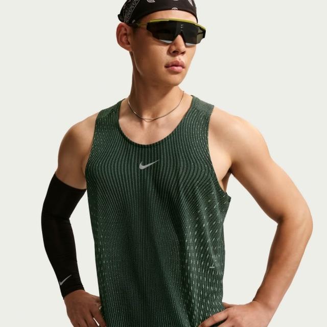 【NIKE 耐吉】背心上衣 男 AS M NK AF STRIDE TANK 運動 休閒 綠色 (IM5149011)