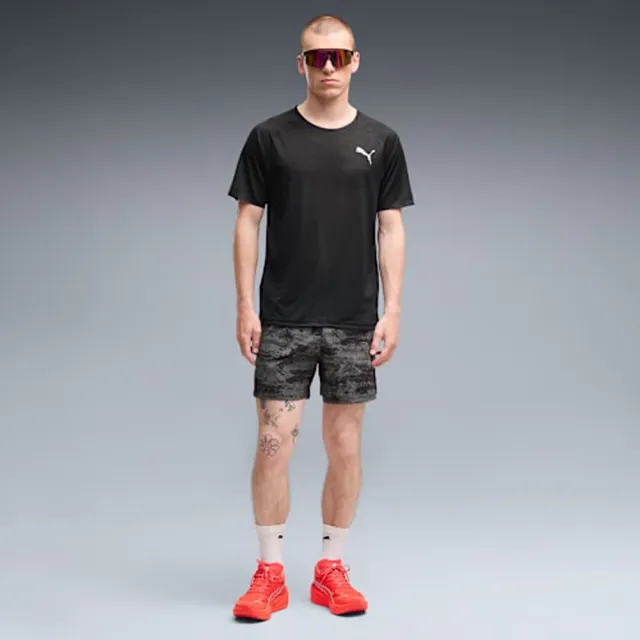 【PUMA】短袖上衣 男 歐規 Run Illustrative 黑 52900101