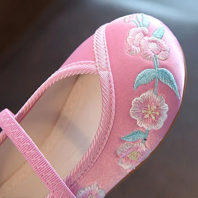 【橘魔法】女童中國風繡花鞋 兒童 童裝 童鞋 鞋子 旗袍搭配 表演 抓週 大紅 新年 過年 拜年