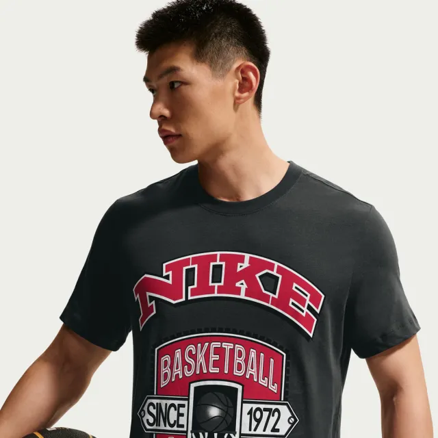 【NIKE 耐吉】短袖上衣 男 AS M NK TEE STD ASBURY CHAMPS 灰黑 IM5051-045
