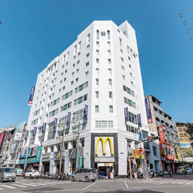 【台中碧根逢甲酒店】2大1小含2客早餐★平日限時升等經典客房(樓下即是逢甲商圈)