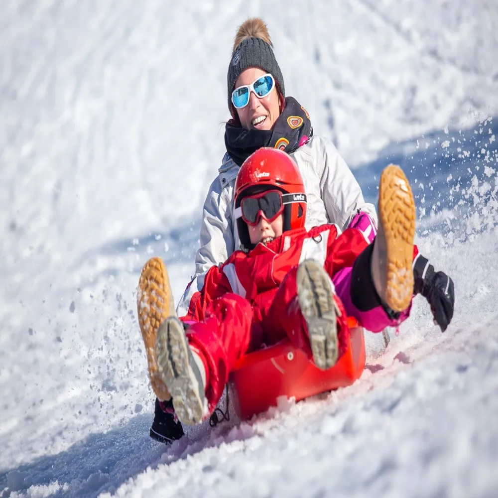 【喜鴻假期】★高雄出發．輕井澤戲雪半自助６日★雪上活動、迪士尼、川越小江戶、傳統寶刀鍋、溫泉