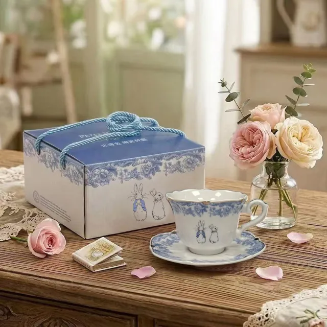 【PETER RABBIT 比得兔】Peter Rabbit 比得兔|藍庭花語|經典咖啡杯盤組 200ml