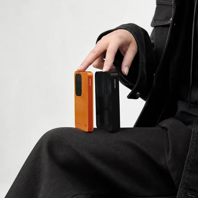 【ADAM 亞果元素】VIONTA  M10 10000mAh 磁吸無線行動電源(標示Wh/3C認證/可上飛機)