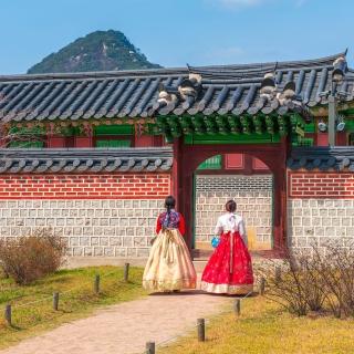 【喜鴻假期】★高雄出發．首爾雙樂園５日★彩妝一站、獨家萬豪、愛寶、樂天、水族館、韓服遊古宮
