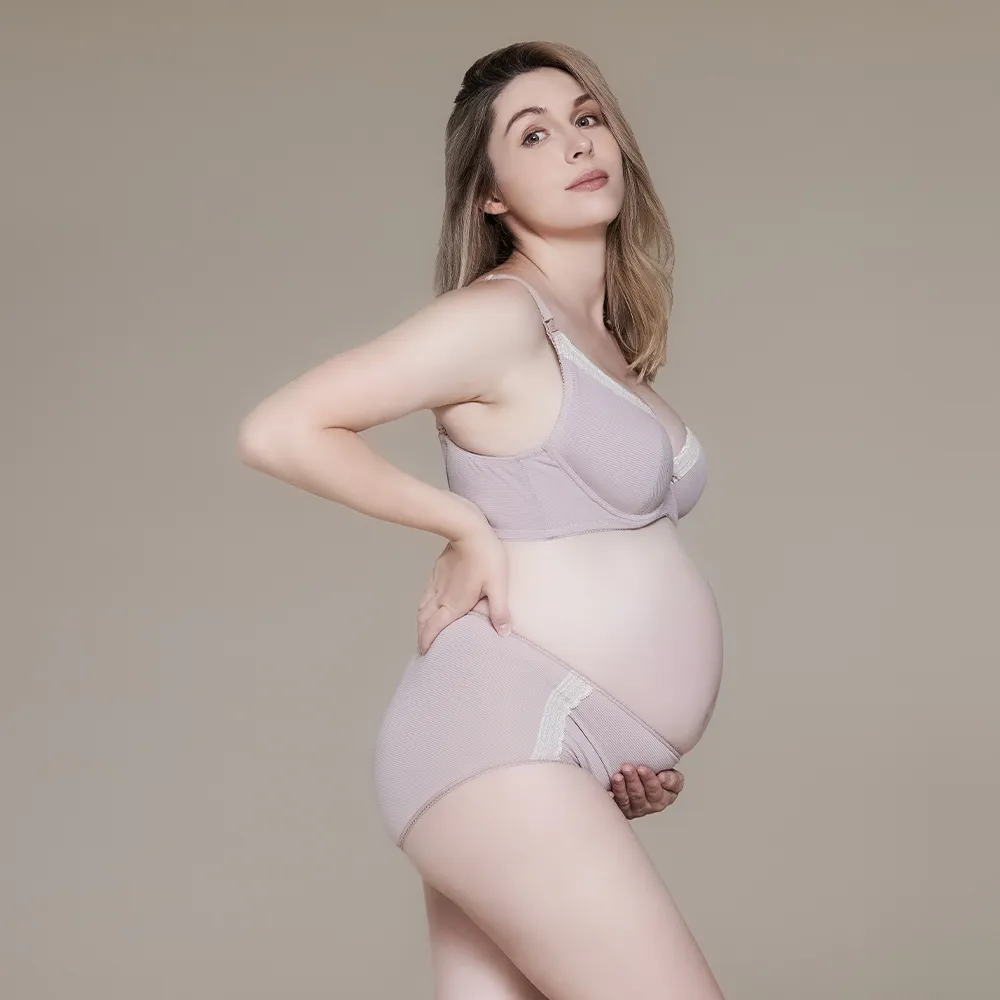 【Gennies 奇妮】哺乳內衣褲成套 咖啡紗軟鋼圈內衣 中腰內褲(孕婦內衣 上開扣 孕婦內褲 條紋粉 A37B35)