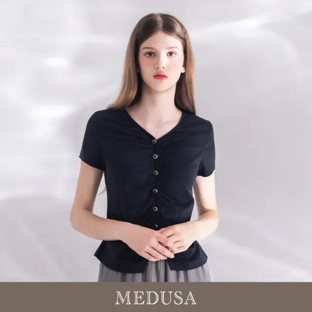 【MEDUSA 曼度莎】現貨-微皺流線排釦修身上衣(M-XL)|短袖上衣 女上衣 短上衣