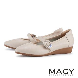 【MAGY】經典牛皮壓紋瑪莉珍平底鞋 米白