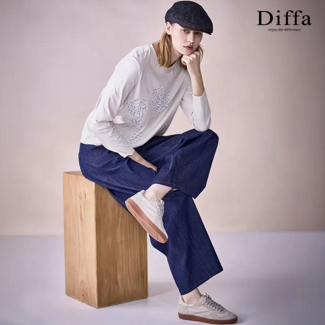 【Diffa】刷色剪裁後腰鬆緊牛仔長寬褲(丹寧)-女