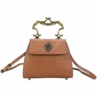 【MOSCHINO】復古雕花金屬轉扣牛皮翻蓋肩背包(棕色 翻蓋包 梯形包 側背)