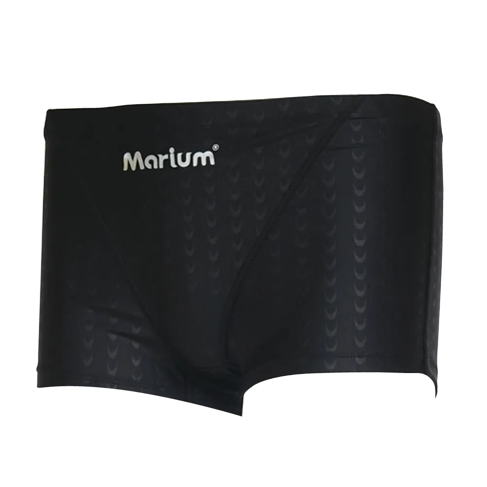 【≡MARIUM≡】泳褲 男生泳褲 競賽泳褲 大男競賽型平口褲/魚鱗―黑色(MAR-4116)