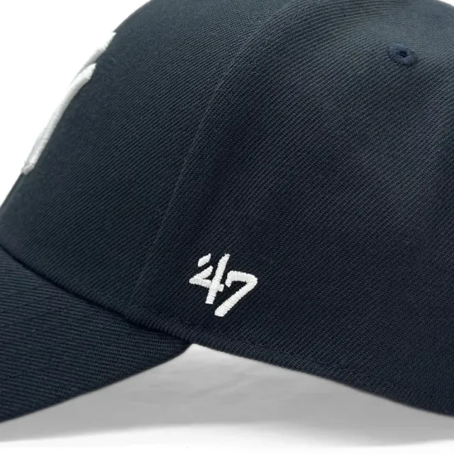 【47brand】MVP 紐約洋基鴨舌帽 MLB棒球帽 男女 魔鬼氈調節帽帶老帽 硬頂剌繡大標白NY彎帽