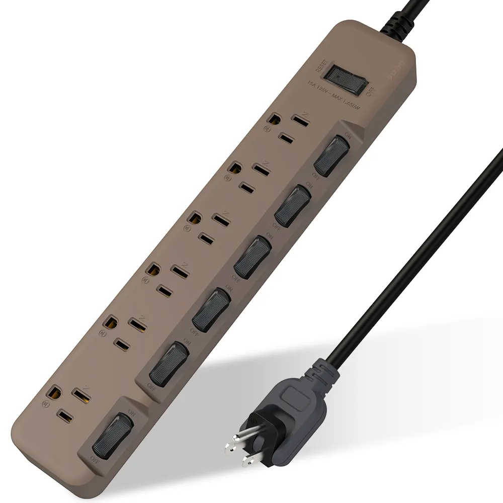 【iPlus+ 保護傘】7切6座3P延長線4.5M-黑傘消光拿鐵系列(KU-3766-15-LT)
