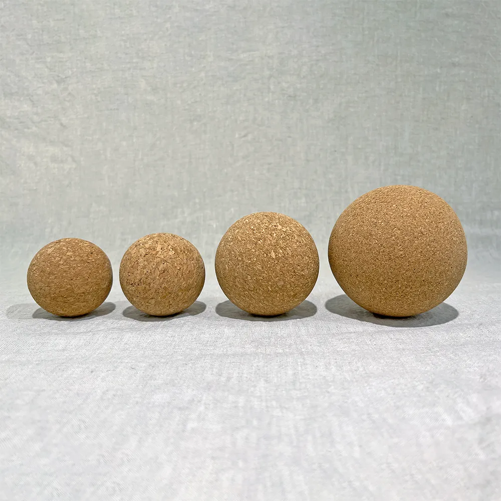 【NicoFun 愛定做】yoga 瑜珈球 天然軟木 按摩球 筋膜球 口袋軟球 遊戲球 握力球 穴位點按壓(直徑4.5cm)