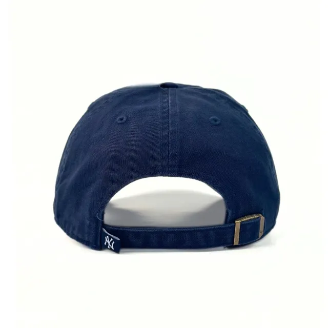 【47brand】CLEAN UP 紐約洋基鴨舌帽 經典MLB男女棒球帽 水洗款金屬環扣老帽 軟頂剌繡大標NY彎帽