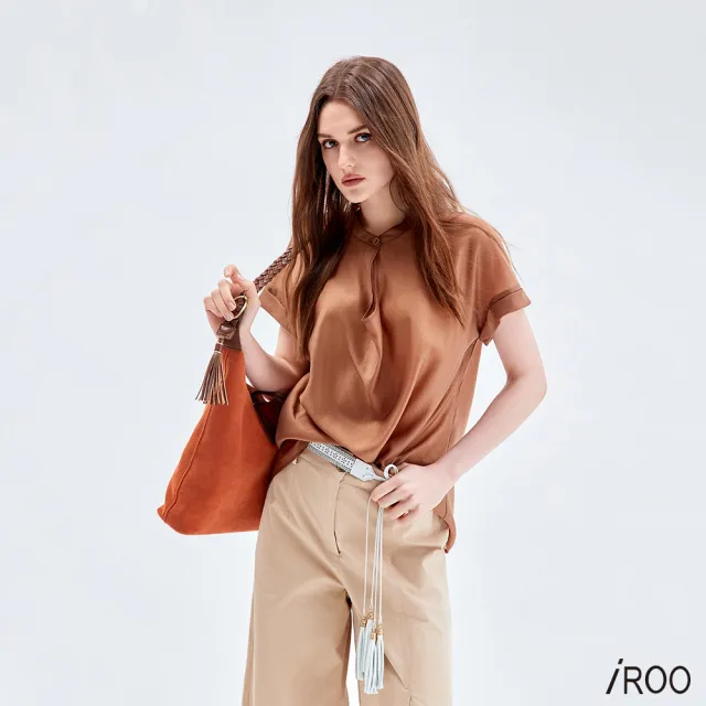 【iROO】摩卡咖色絲棉上衣