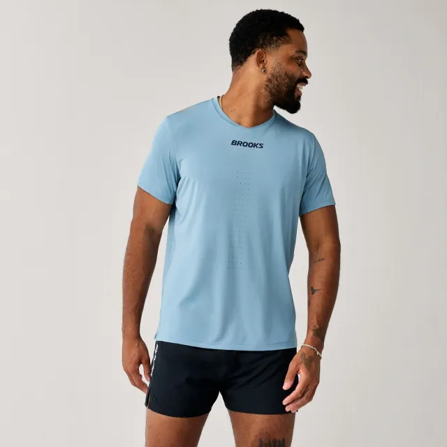 【BROOKS】男短袖上衣 Dash 奔跑涼感短袖上衣_薄霧藍 (211610468)