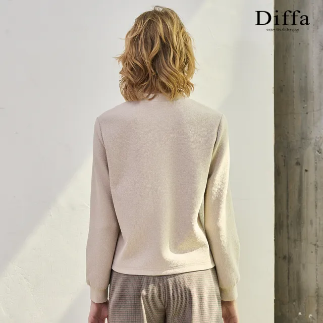 【Diffa】卡其美型剪裁設計針織衫-女