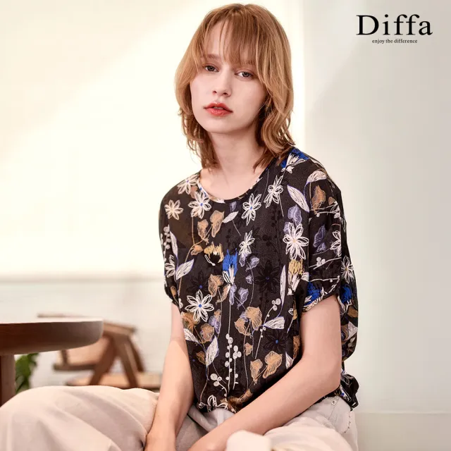 【Diffa】復古黑白花蓬袖上衣-女
