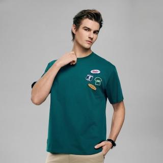 【GIORDANO 佐丹奴】男裝復古拼接圖案短袖T恤(57 落葉松綠)