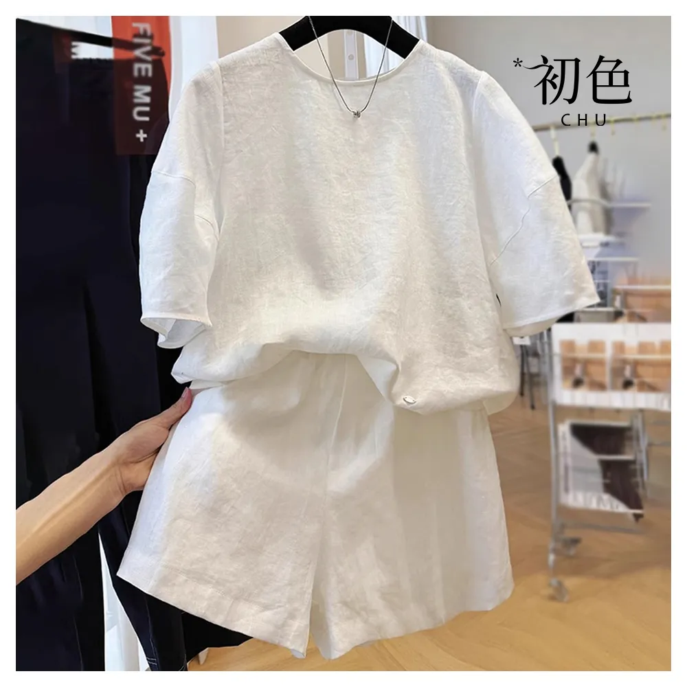 【初色】簡約亞麻風素色寬鬆圓領短袖T恤上衣女上衣+鬆緊腰闊腿短褲休閒褲套裝-共2色-13746(M-2XL可選)