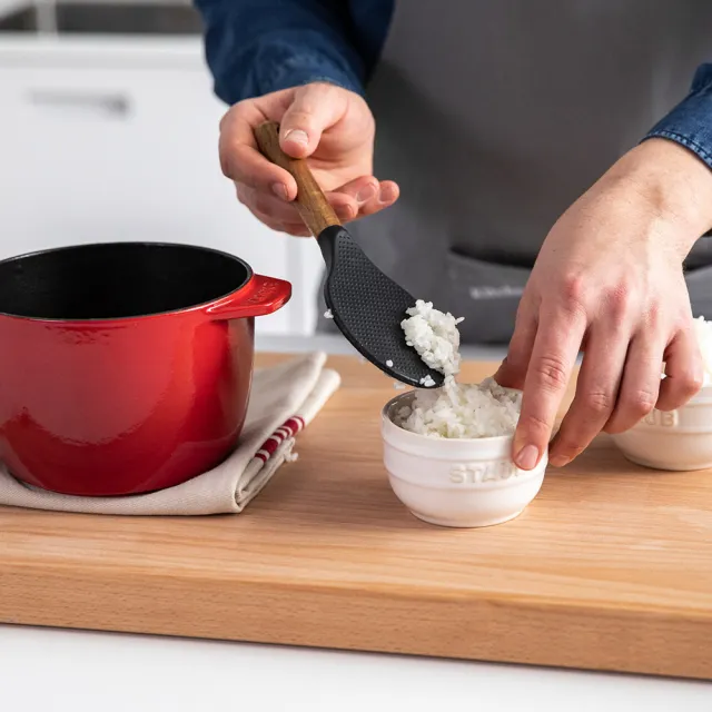 【STAUB】波爾多紅琺瑯鑄鐵飯鍋16cm+烤盅10cm+飯匙(德國雙人牌集團官方直營)