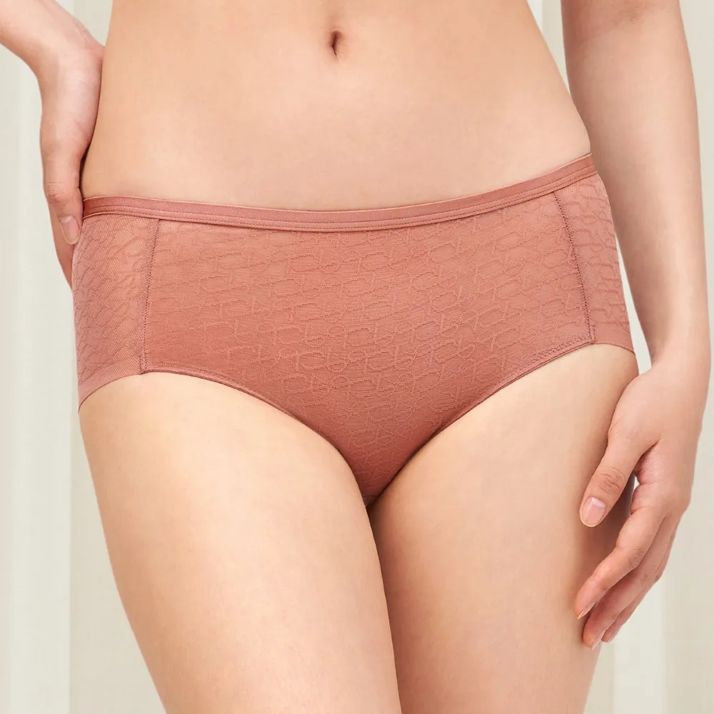 【Triumph 黛安芬】Signature Sheer 透感經典系列 中腰平口內褲 M-EL(溫柔棕)