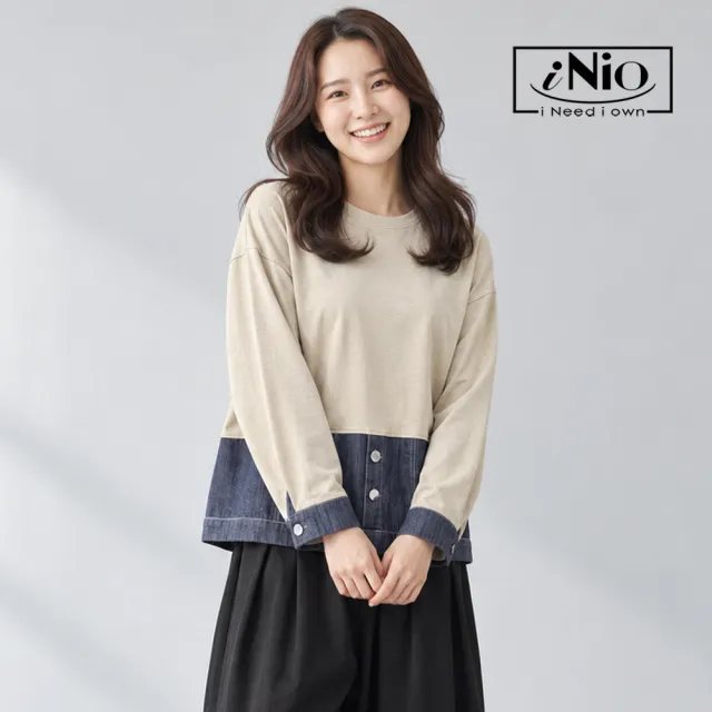 【iNio 衣著美學】丹寧拼接落肩長袖上衣 女圓領棉T 撞色牛仔下襬大鈕釦裝飾襯衫式袖口上衣  CHW1518