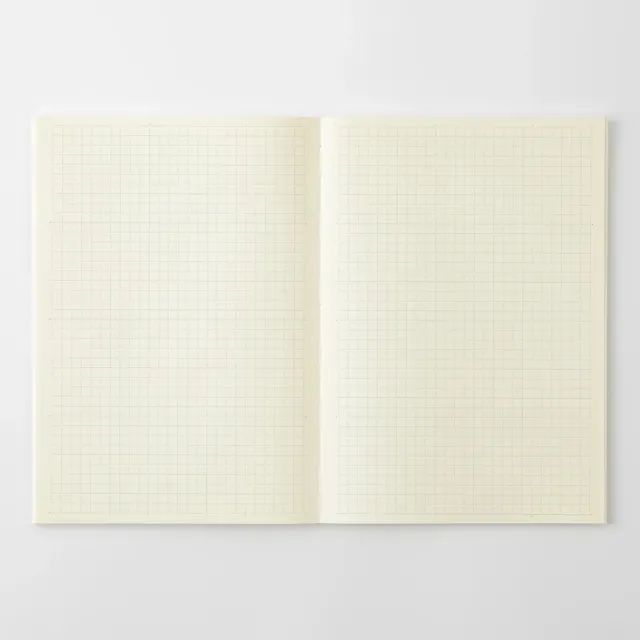 【MIDORI】《2027 年 MD Notebook Diary 薄型》A4 變形 size