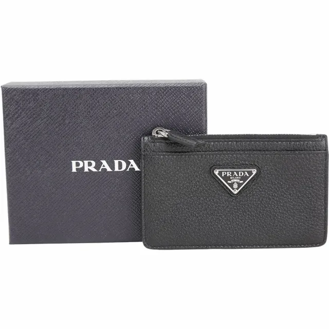 【PRADA 普拉達】銀三角牌荔紋牛皮卡片夾/零錢包(黑色 卡夾包 信用卡夾)
