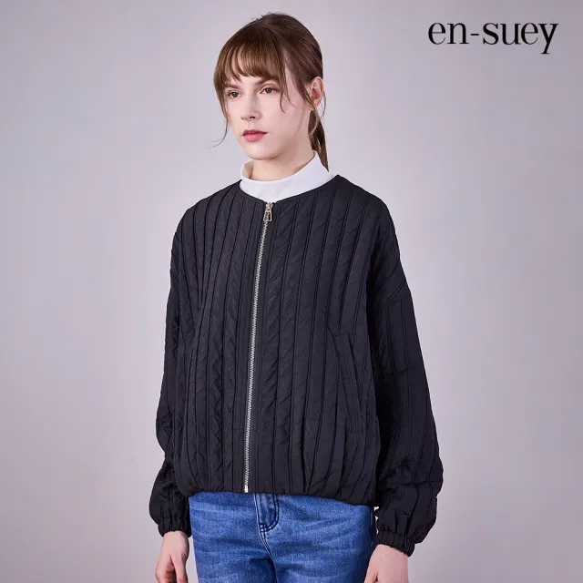【en-suey 銀穗】EU極簡落肩坑條壓紋鋪棉短版外套-女