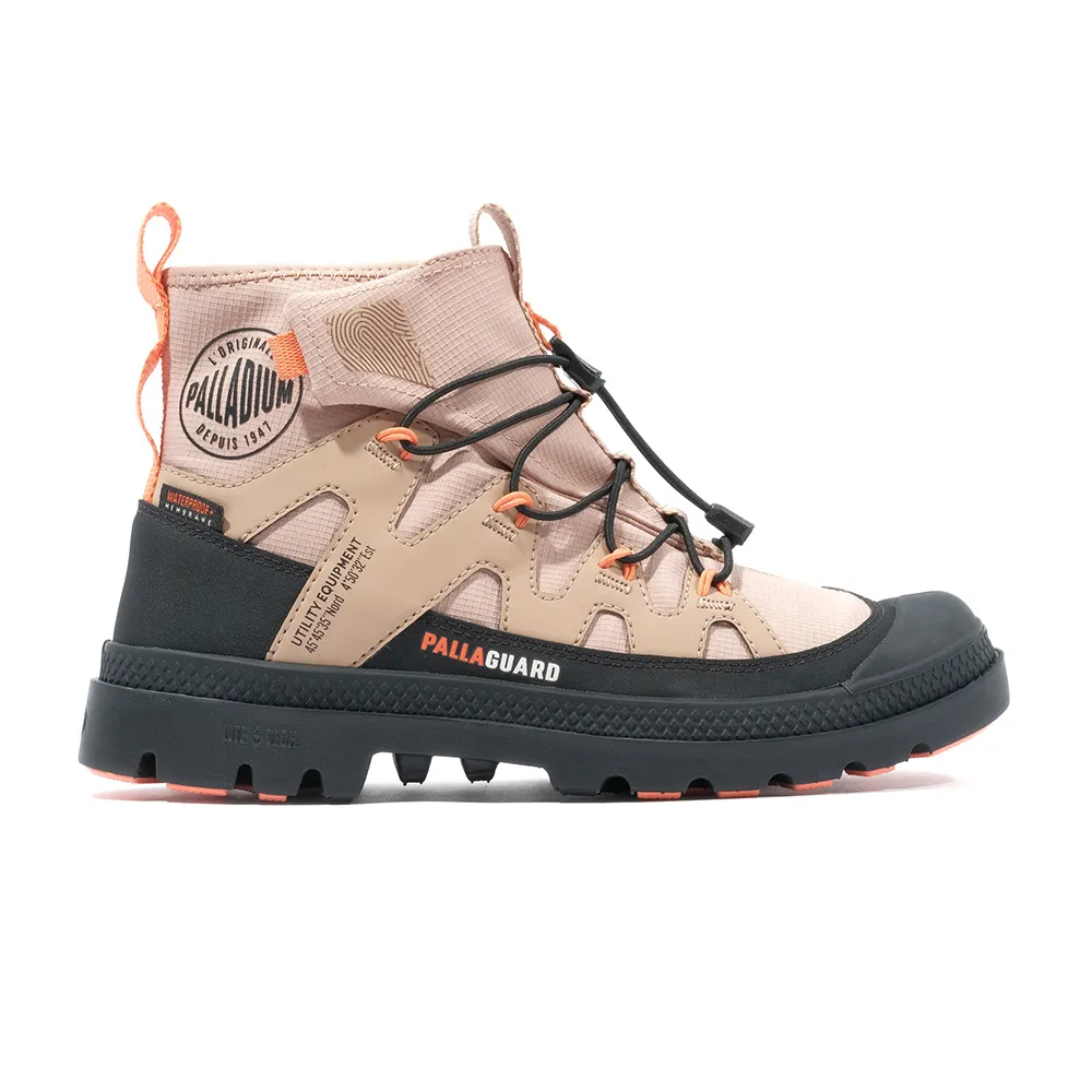 【Palladium】PAMPA LITE+ XPLOR WP+再生科技輕量橘標防水鞋/休閒鞋-男鞋/女鞋-奶茶/黑(74383-235-M)