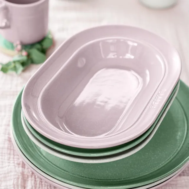 【STAUB】雪花雕花琺瑯鑄鐵鍋和食鍋16cm5件組附橢圓盤25cm、瓷盤20cm、鍋把手(德國雙人牌集團官方直營)