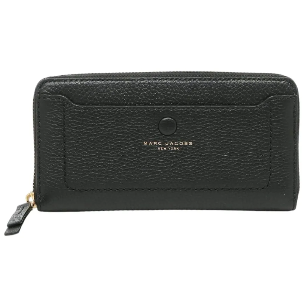 【MARC JACOBS】簡約黑口袋設計荔枝皮革拉鍊長夾｜多卡層收納｜拉鍊零錢袋