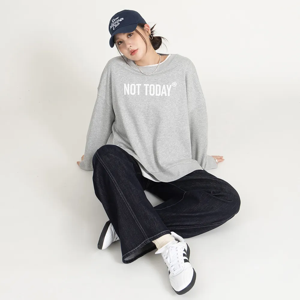 【M：MINb】not today下擺開開衩不卡臀大學T(灰色/中大尺碼女裝/大尺碼女裝/XL女裝/上衣/大尺碼上衣/T恤)