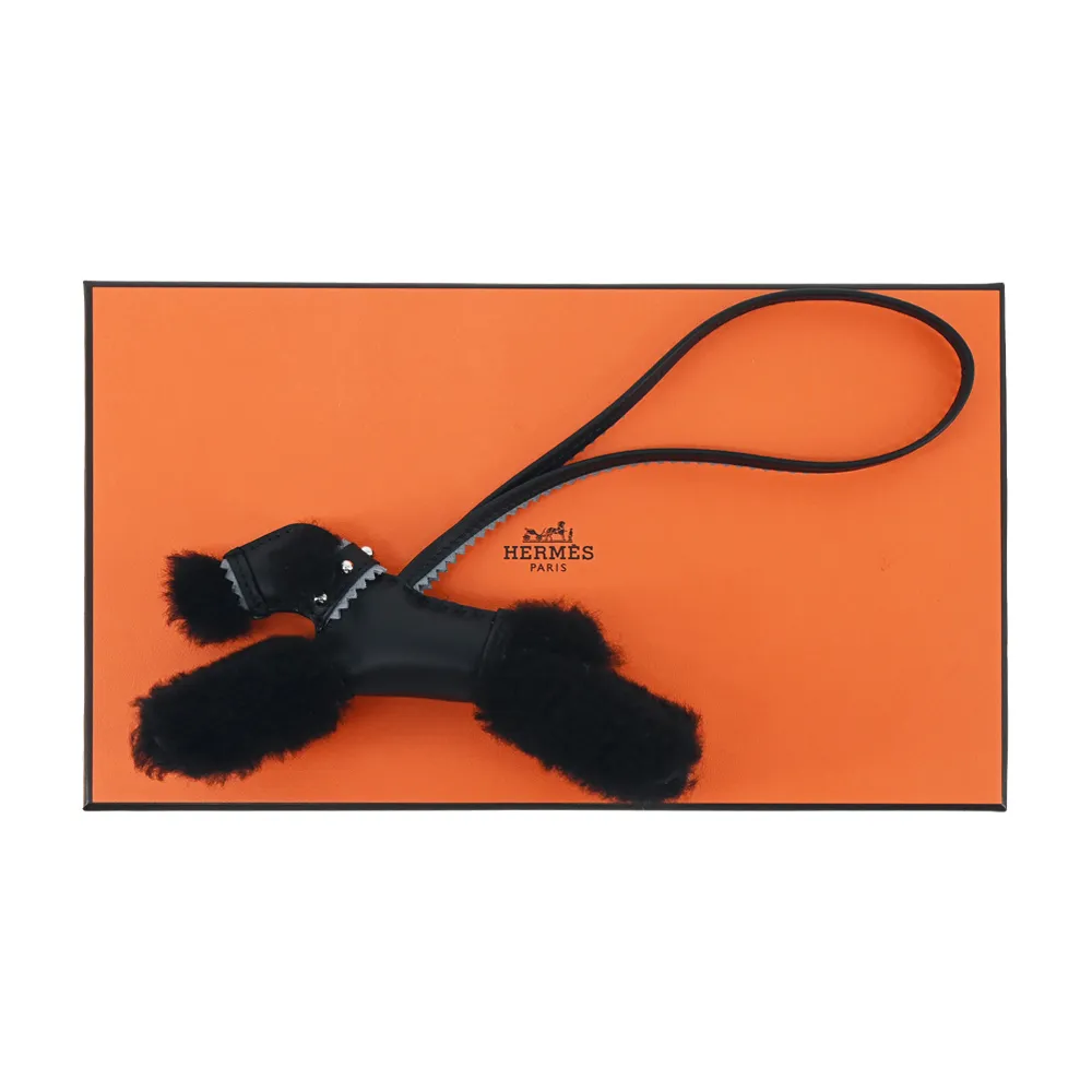 【Hermes 愛馬仕】Budy charm 羊毛卯釘獵狐梗犬吊飾(黑AD)