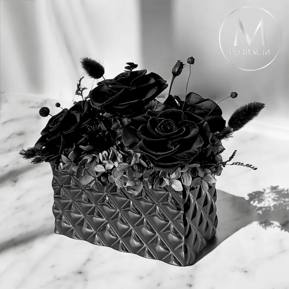 【Floral M】Dark Rose暮光之城黑玫瑰永生花禮贈香氛油(乾燥花/永生花/情人節花禮/生日禮物/開幕花禮)